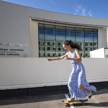 Une ambiance conviviale sur le campus de l'ICES