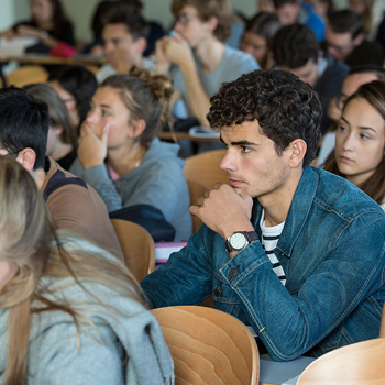 A l'ICES, les effectifs sont limités par niveau et par formation