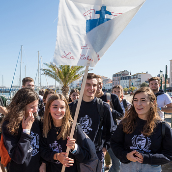 L'ICES encourage l'audace et la responsabilité, la foi et la raison, la bienveillance et l'exigence...