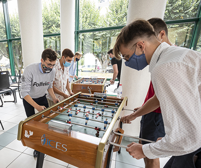 L'espace cafèt de l'ICES, un espace relax entre les cours