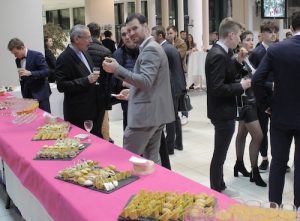 Cocktail dans le hall de l'ICES
