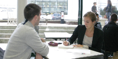 Les entreprises soutiennent les projets entrepreneurials des étudiants de l'ICES