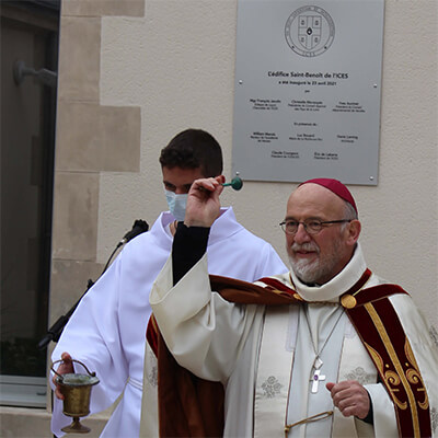 Mgr Jacolin Bénédiction Édifice Saint Benoît de l'ICES