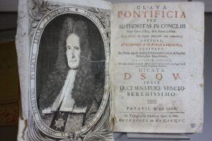 Clava Pontificia