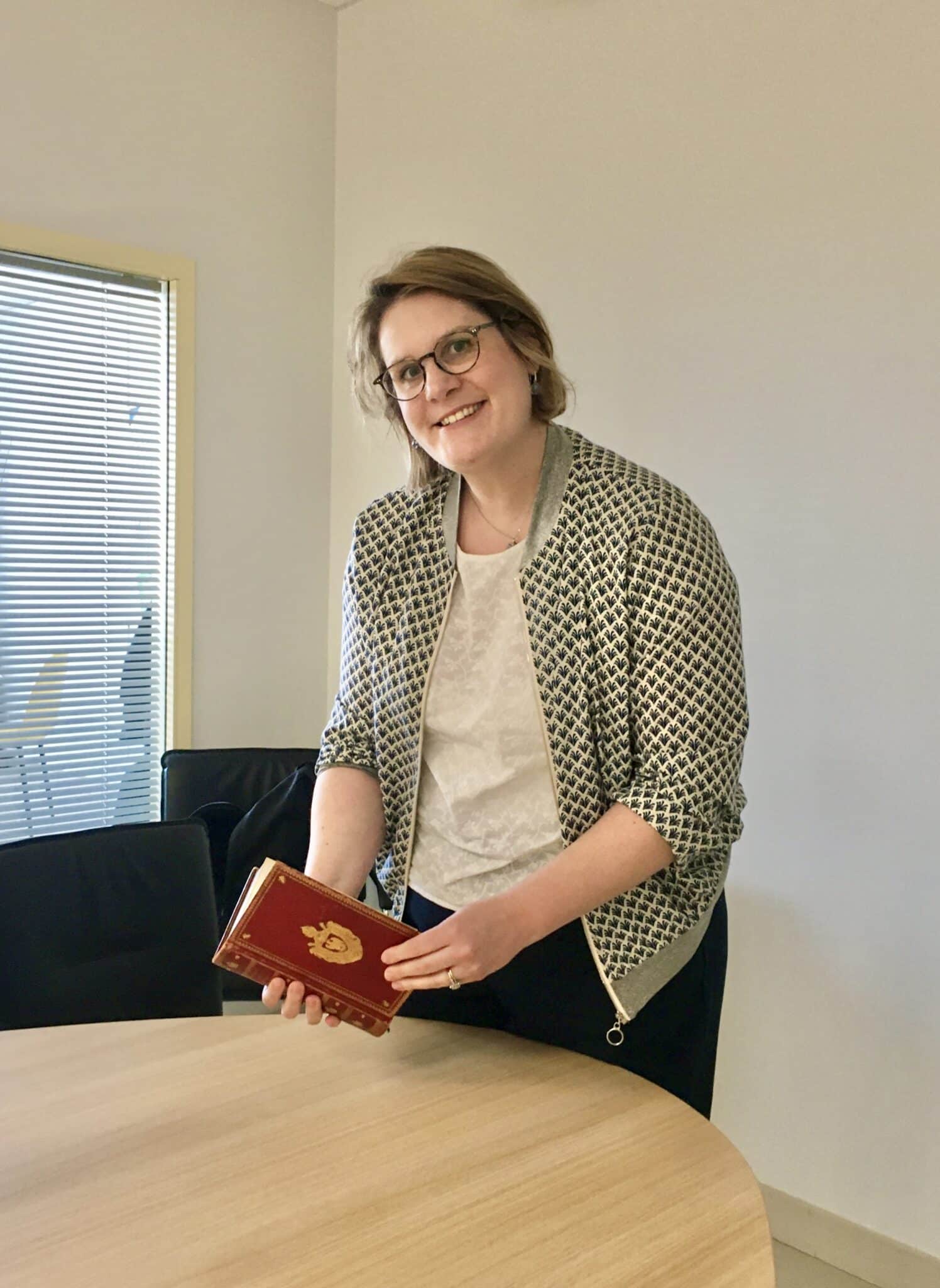 Elodie Lefort, responsable des collections de la fondation Napoléon