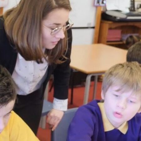 Mathilde, ancienne icessienne enseigne le français en Ecosse